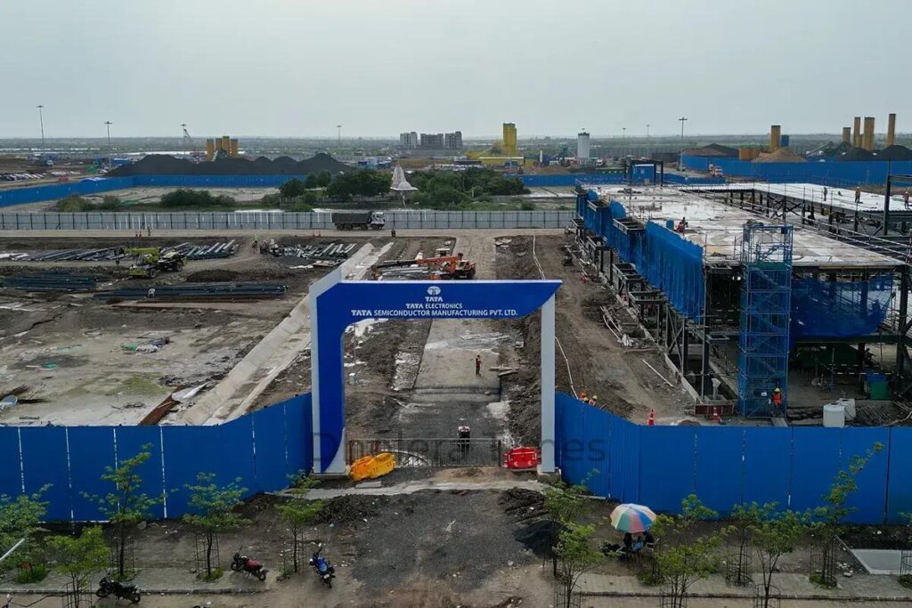 PLOT FOR SALE IN DHOLERA